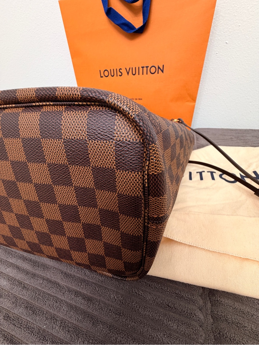 Louis Vuitton Damier Ebene Canvas Neverfull Tote with Zip Pochette in Brown MM - Picture 10 of 16